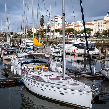 ספינת מלון Cruzeiro De 7 Dias Em Portugal A Bordo De Um Veleiro *